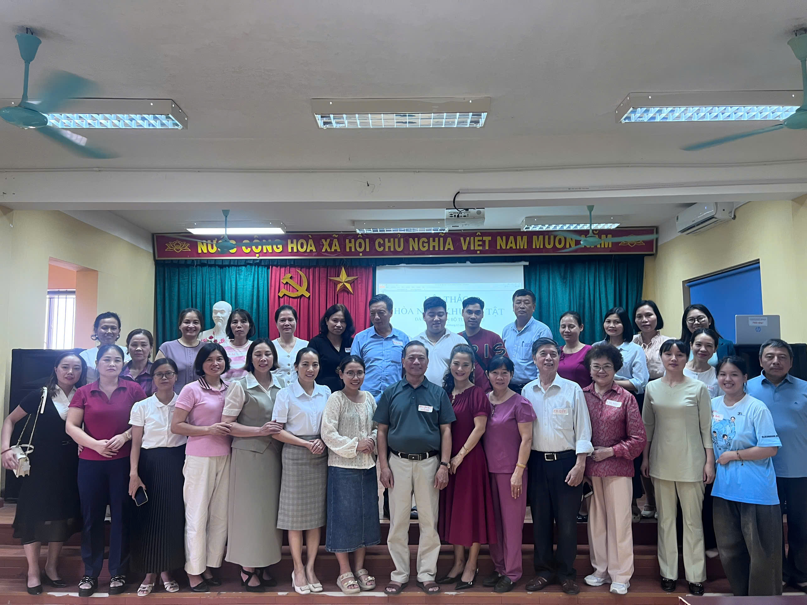 Hội Cứu trợ trẻ em khuyết tật Hà Nội tổ chức Hội thảo “Khuyết tật hòa nhập” trong các trường và Trung tâm 