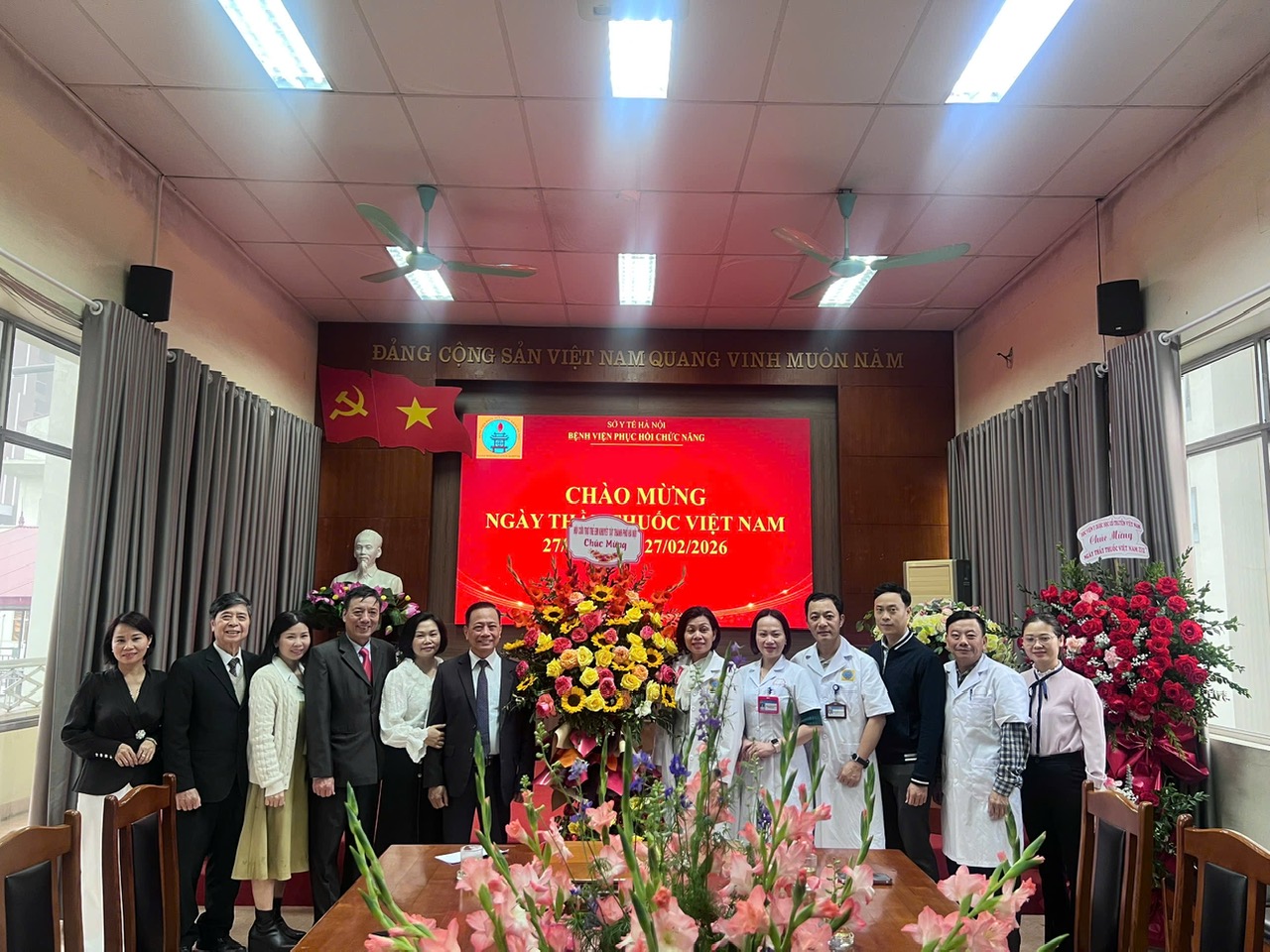 Hội Cứu trợ trẻ em khuyết tật Hà Nội thăm, chúc mừng Bệnh viện Phục Hồi chức năng Hà Nội nhân ngày 27-2 Hội Cứu trợ trẻ em khuyết tật Hà Nội thăm, chúc mừng Bệnh viện Phục Hồi chức năng Hà Nội nhân ngày 27-2