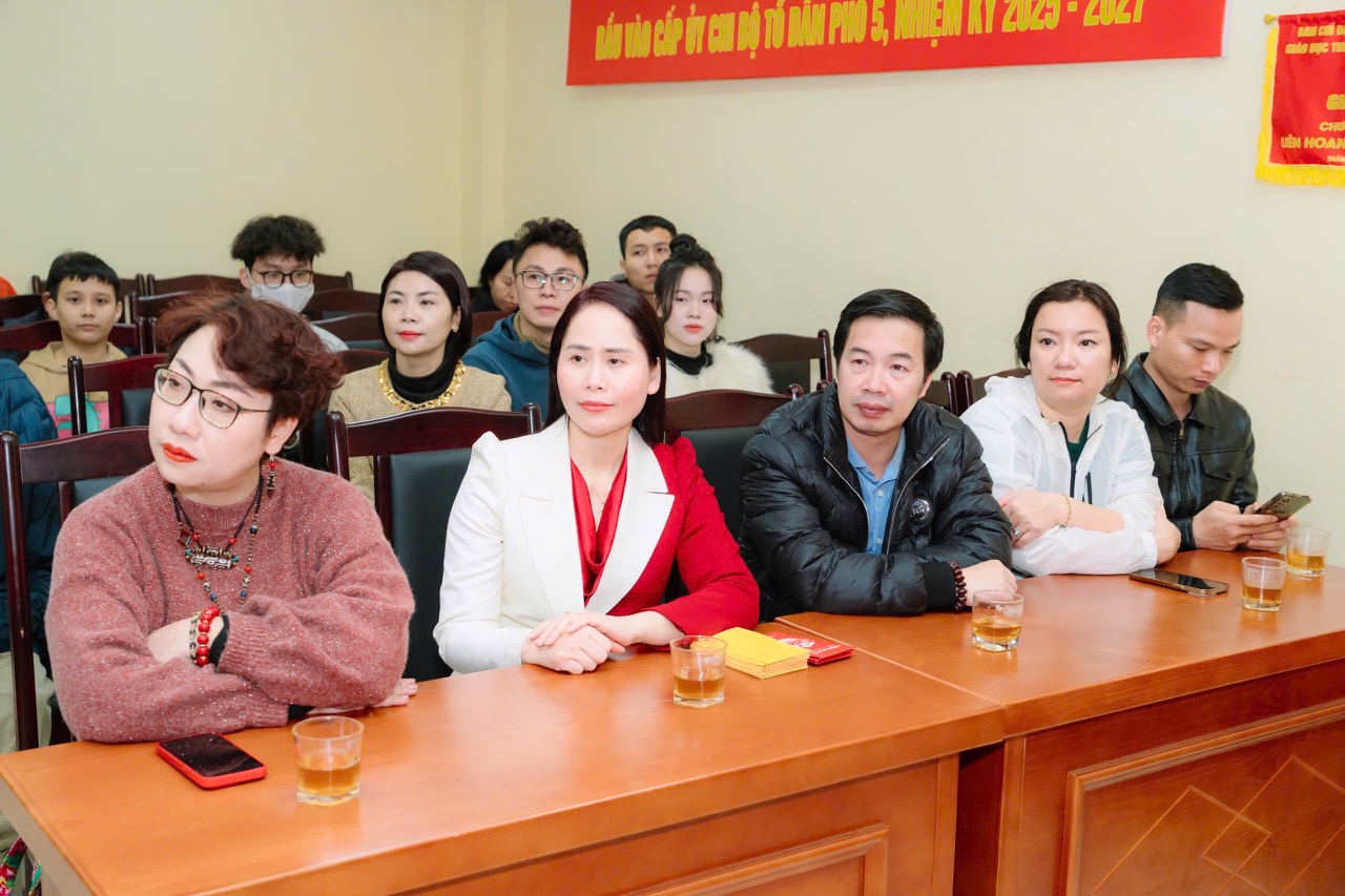 Cộng đồng Doanh nhân Thiền ca Việt Nam tổ chức trao 20 xuất quà tặng các cháu có hoàn cảnh khó khăn tại Trung tâm Phương Liệt Cộng đồng Doanh nhân Thiền ca Việt Nam tổ chức trao 20 xuất quà tặng các cháu có hoàn cảnh khó khăn tại Trung tâm Phương Liệt