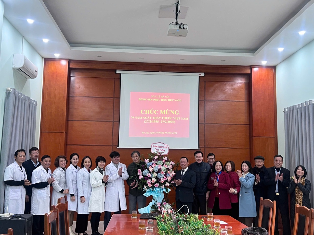 Tri ân kỷ niệm 70 năm ngày thầy thuốc Việt Nam (27/02/1955-27/02/2025) Tri ân kỷ niệm 70 năm ngày thầy thuốc Việt Nam (27/02/1955-27/02/2025)